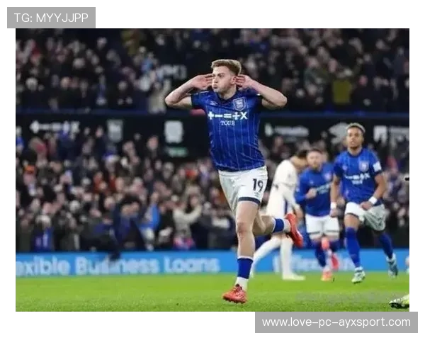 切尔西禁区内混战中中锋起点致胜