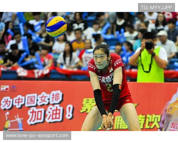 朱婷变向扣杀再度得手